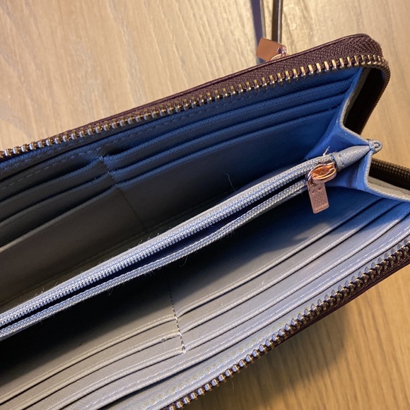 Fossil oxblood and rose gold wallet wristlet - Picture 3 of 8